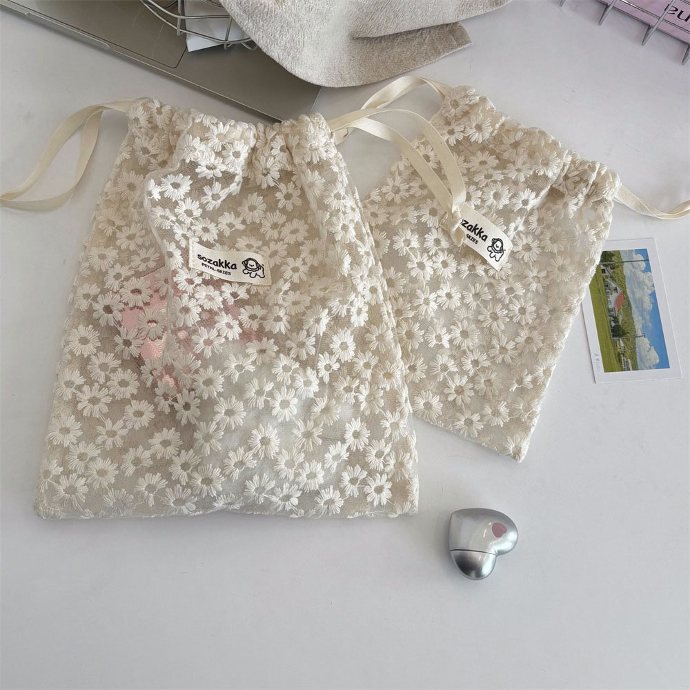 Dantel işlemeli papatya desenl - Cosmetic Bags incelemesi ve fiyatı